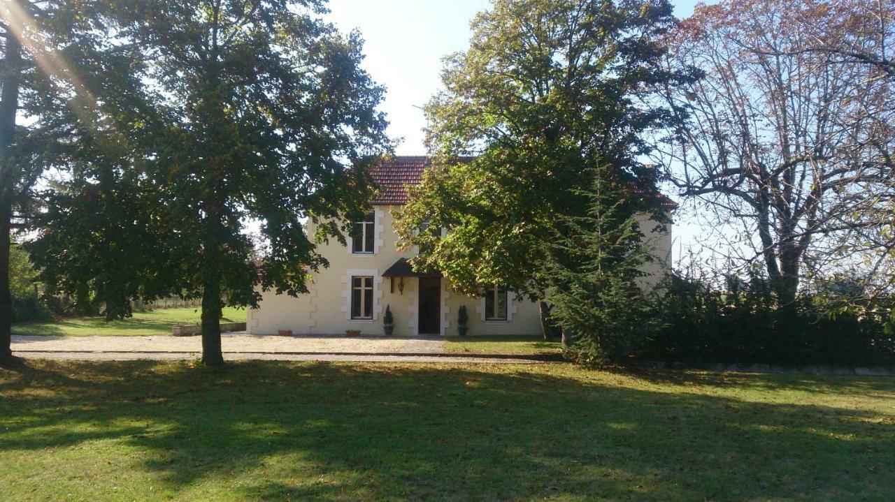 Le Pontet Panzió Miramont-de-Guyenne Kültér fotó