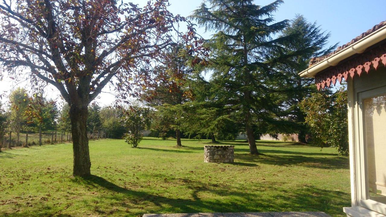 Le Pontet Panzió Miramont-de-Guyenne Kültér fotó